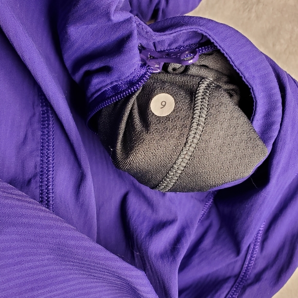 Transition Jacket in Bruised Berry - Picture 6 of 6